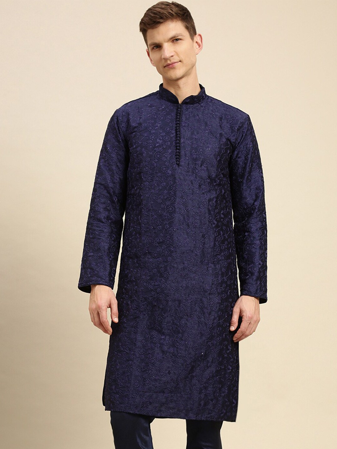 Sanwara  Floral Embroidered Thread Work Mandarin Collar Regular Kurta