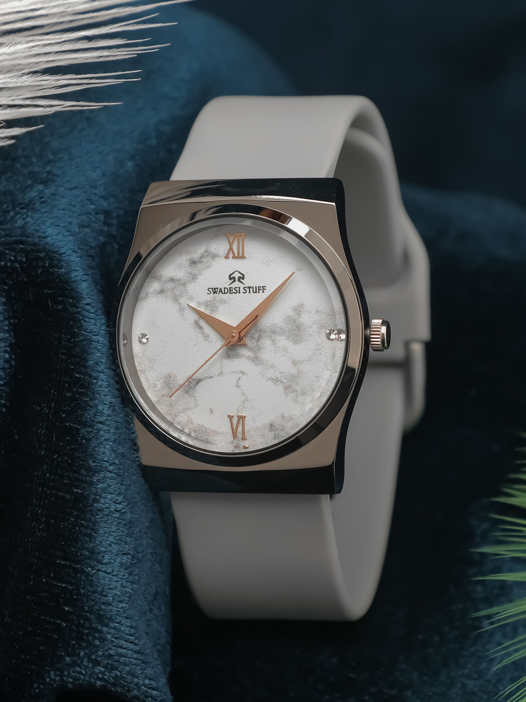 SWADESI STUFF Women Straps Analogue Watch SF0514 GREY