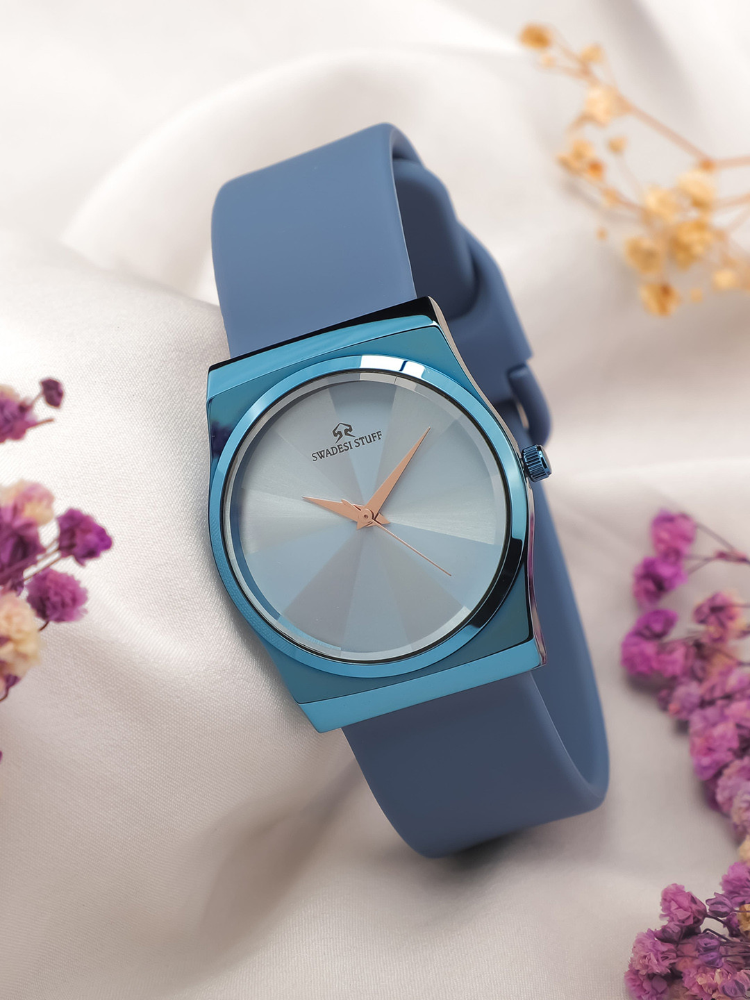 SWADESI STUFF Women Printed Dial & Silicon Straps Analogue Watch SF0515 BLUE