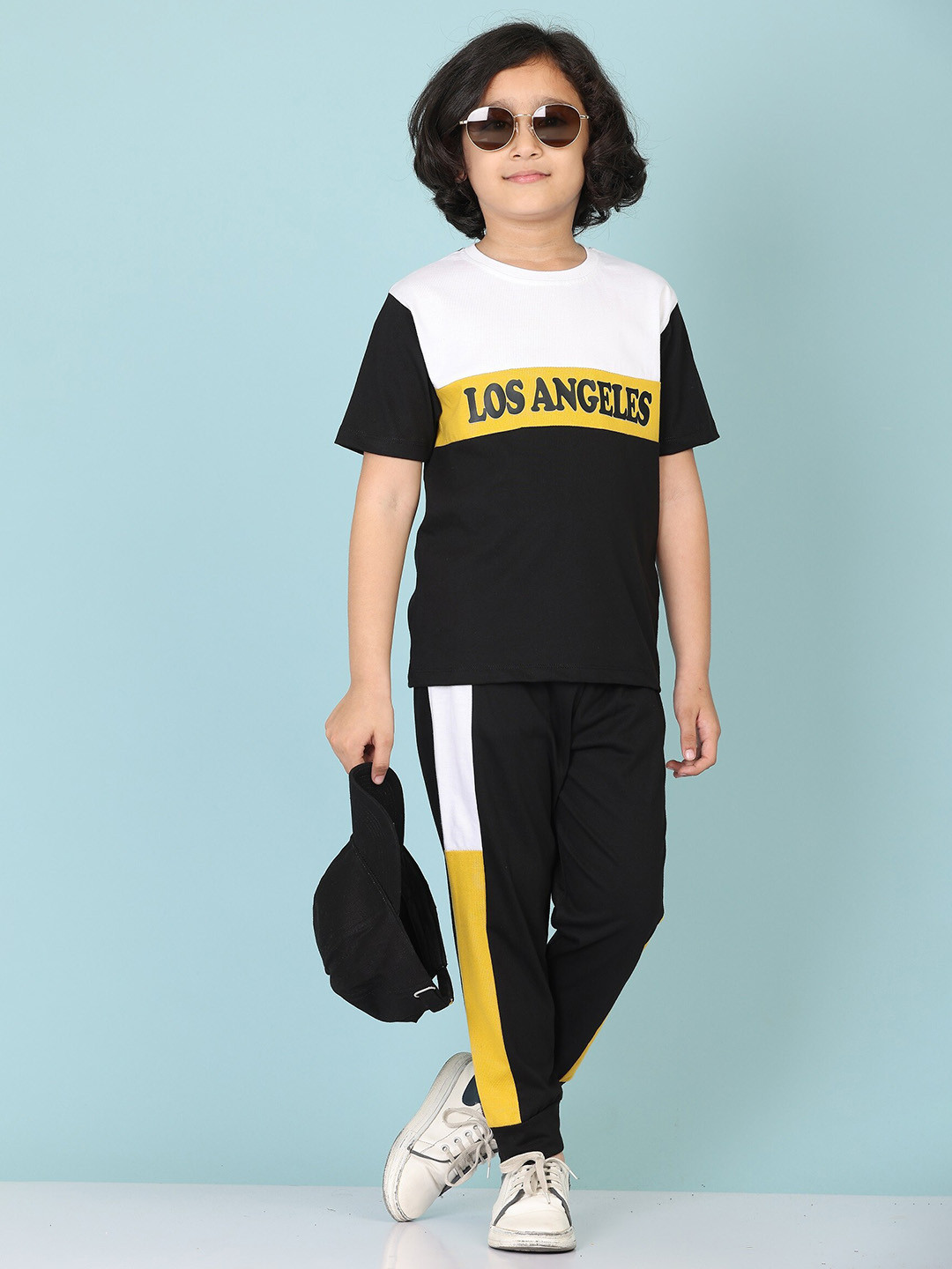 SmartRAHO Boys Printed Pure Cotton T-shirt with Trousers