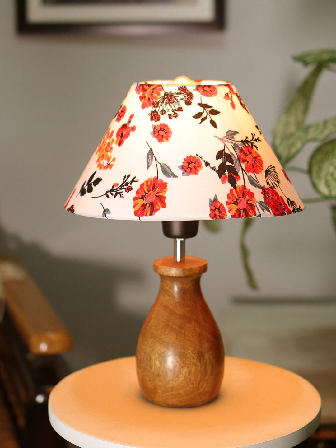 Homesake Dovel Pot White & Red Printed Shade With Ribbed Wooden Base Table Lamp