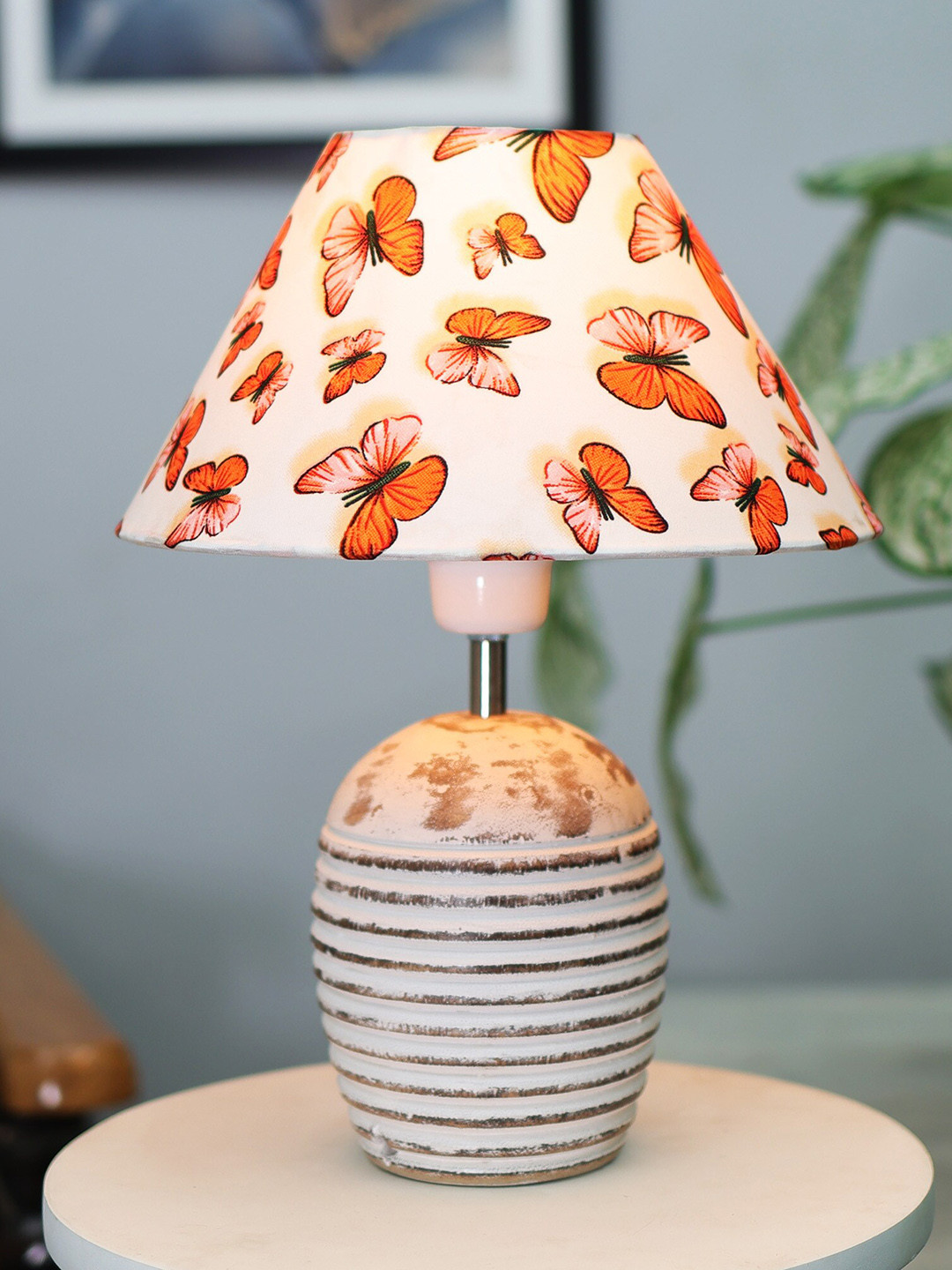 Homesake White & Red  Butterfly Printed Ribbed Basket Table Lamp With Wooden Base
