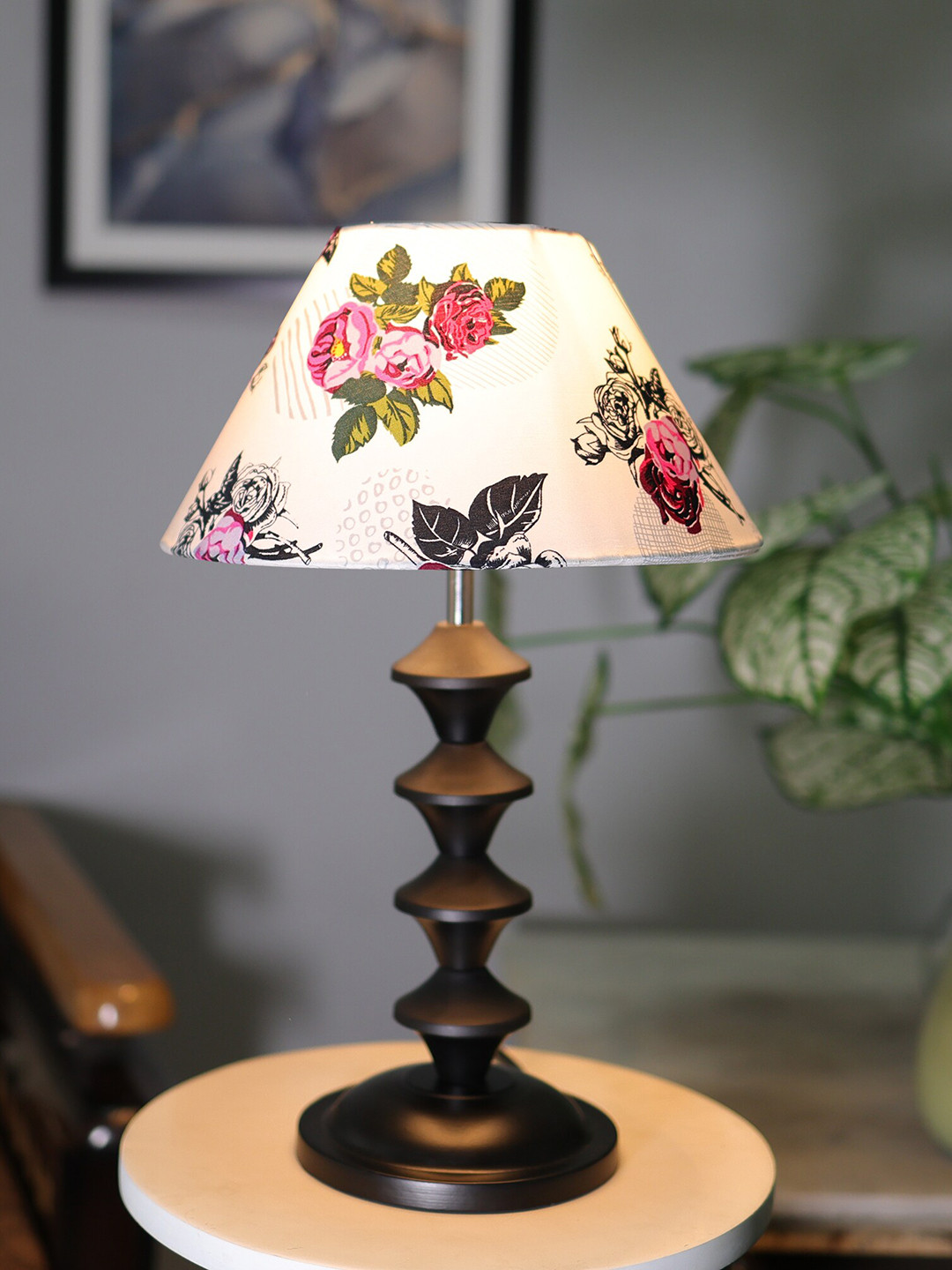 Homesake Black & White Floral Printed Table Lamp With Metal Base