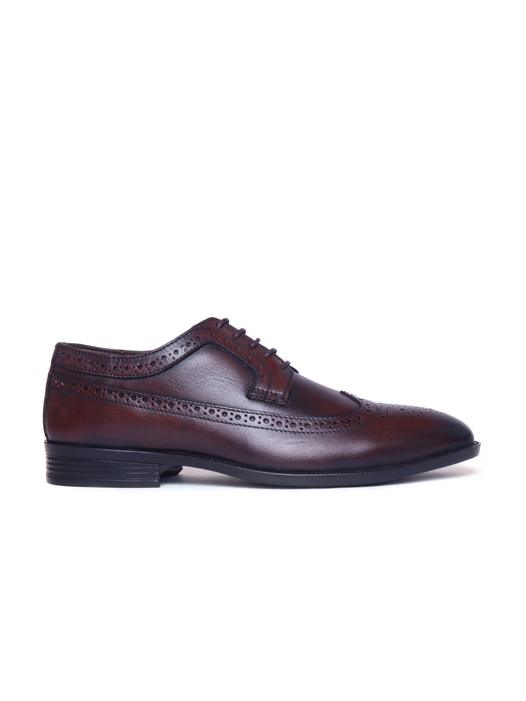 Zoom Shoes Men Round-Toe Buckle Detailed Formal Shoes