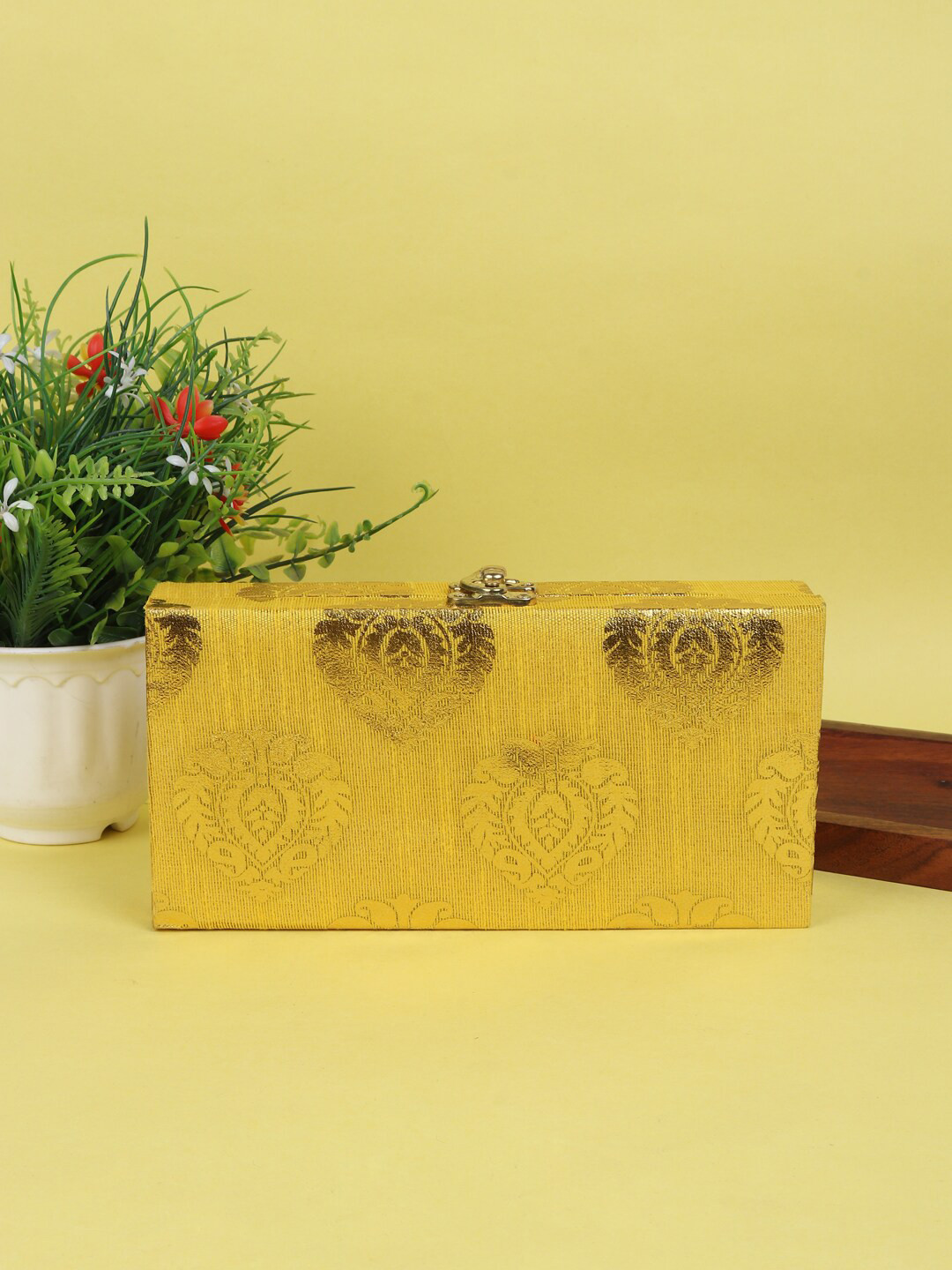 LIKAA Woven Design Box Clutch