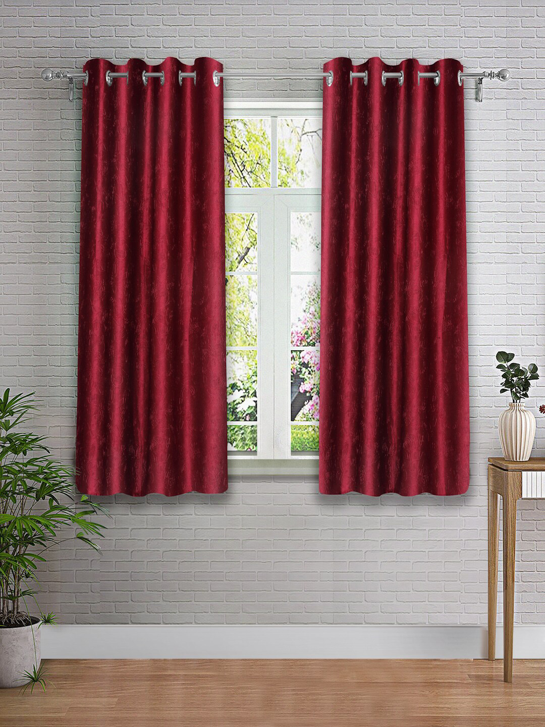 Cortina Maroon 2 Pieces Floral Design Window Curtain