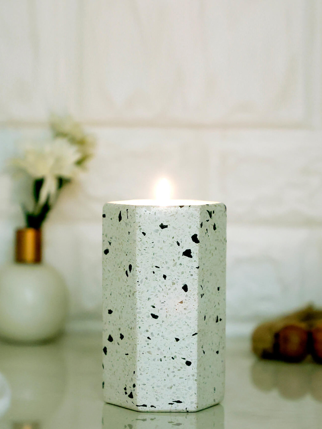 POSH-N-PLUSH White Textured Marble T-Light Holder