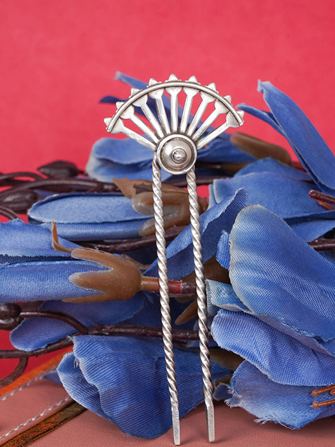 Shyle Women 925 Sterling Silver Intricate Pankhi Juda Pin