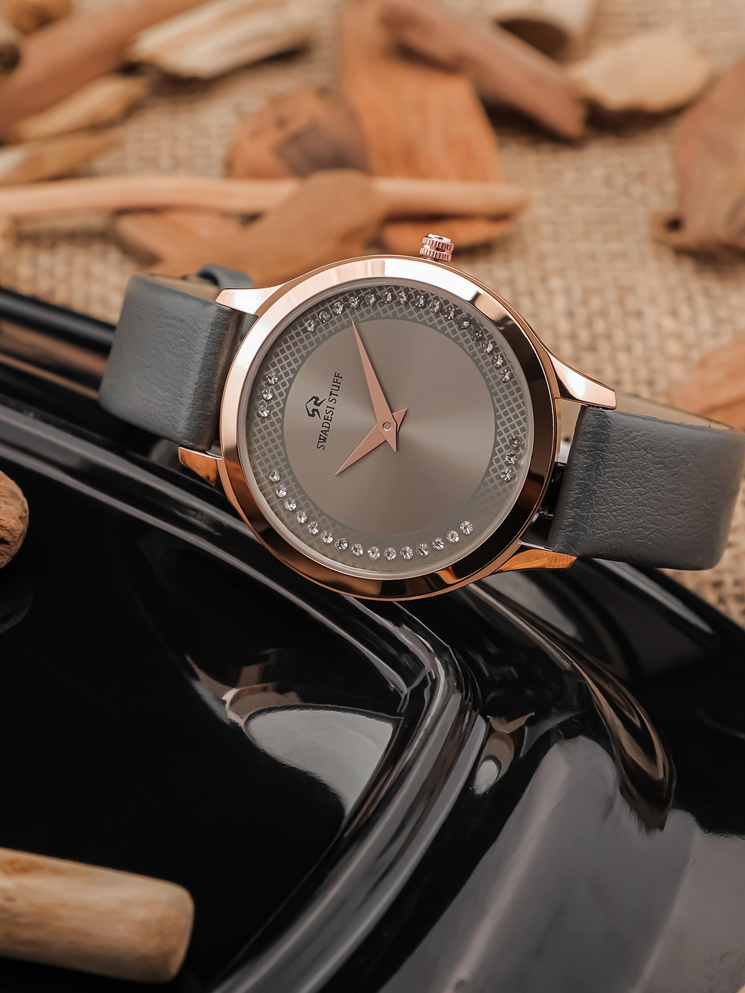 SWADESI STUFF Women Leather Straps Analogue Watch SF0530 GEY