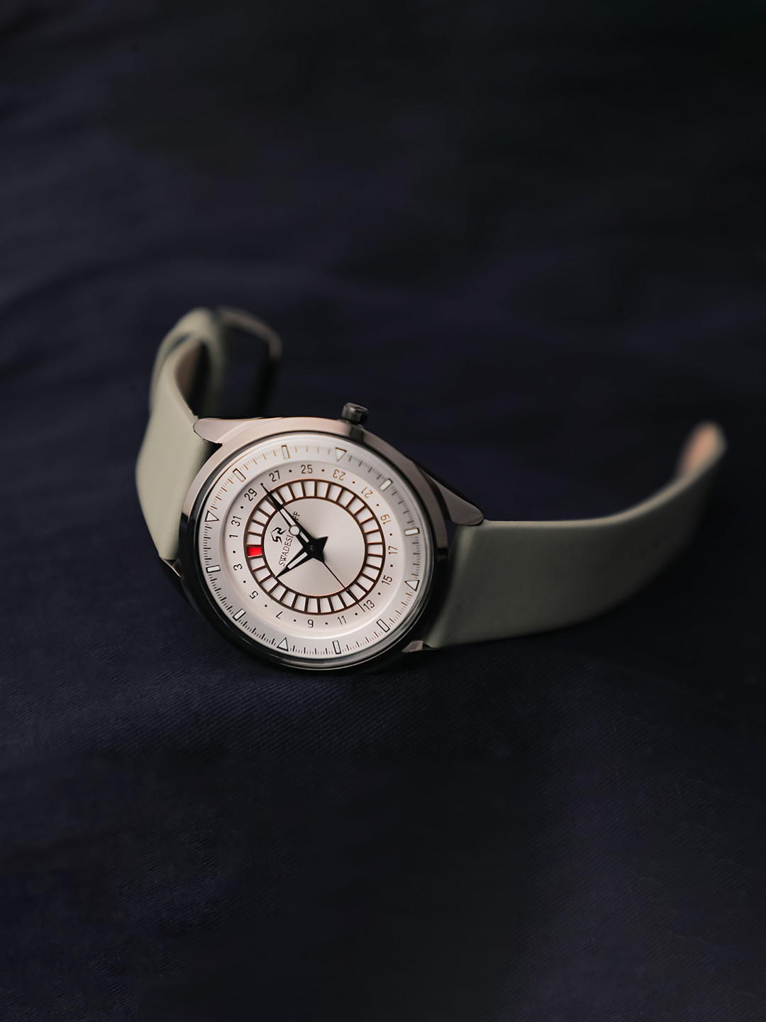 SWADESI STUFF Men Leather Straps Analogue Watch SF0535 GREY