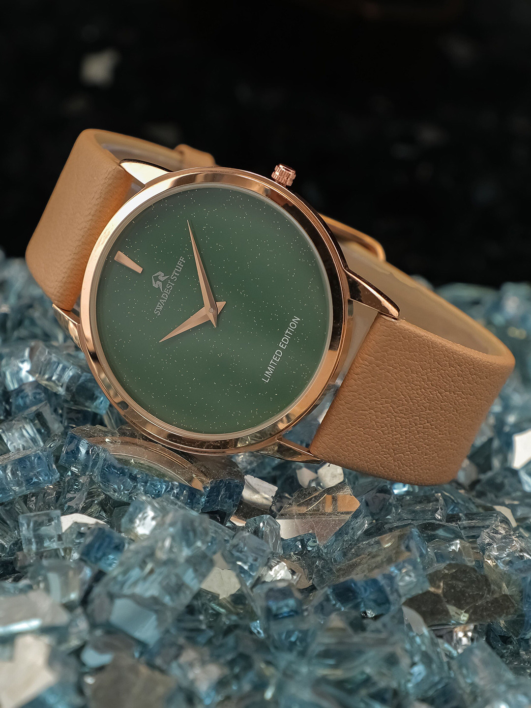 SWADESI STUFF Men Leather Straps Analogue Watch SF0528 GREEN