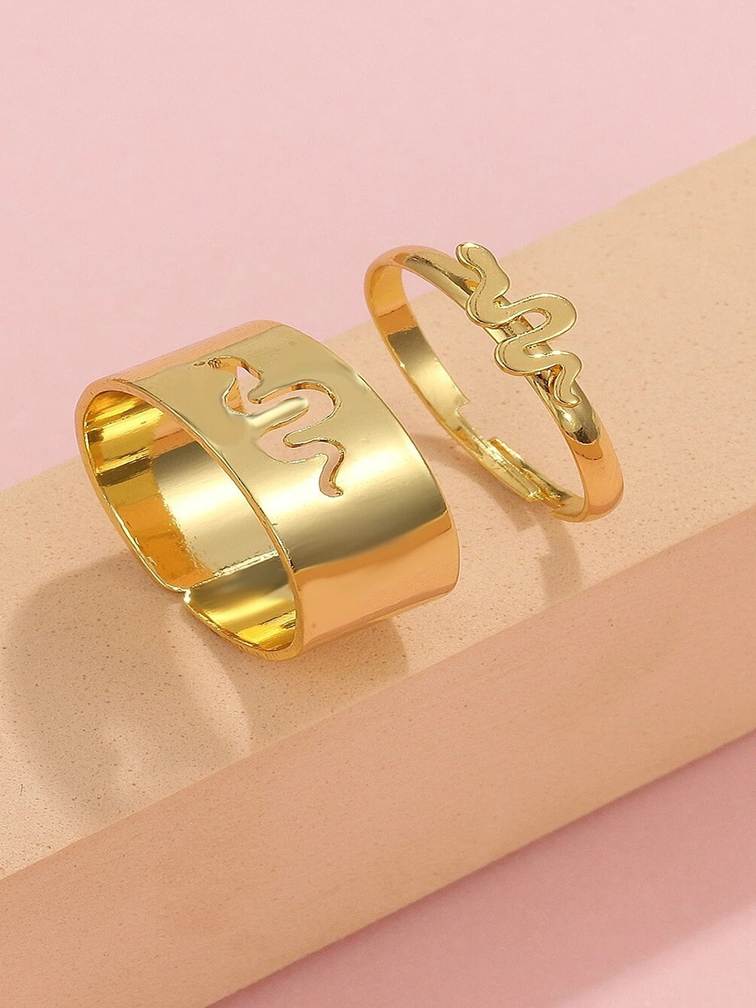Pinapes Set Of 2 Gold-Plated Couple Finger Rings