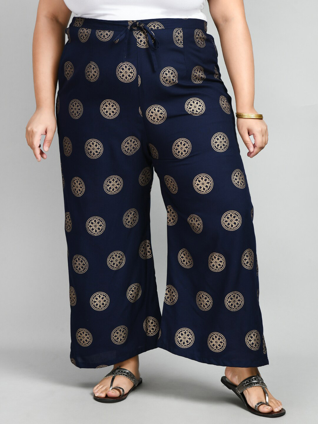 PrettyPlus by Desinoor.com Women Ethnic Motifs Printed Wide Leg Palazzos