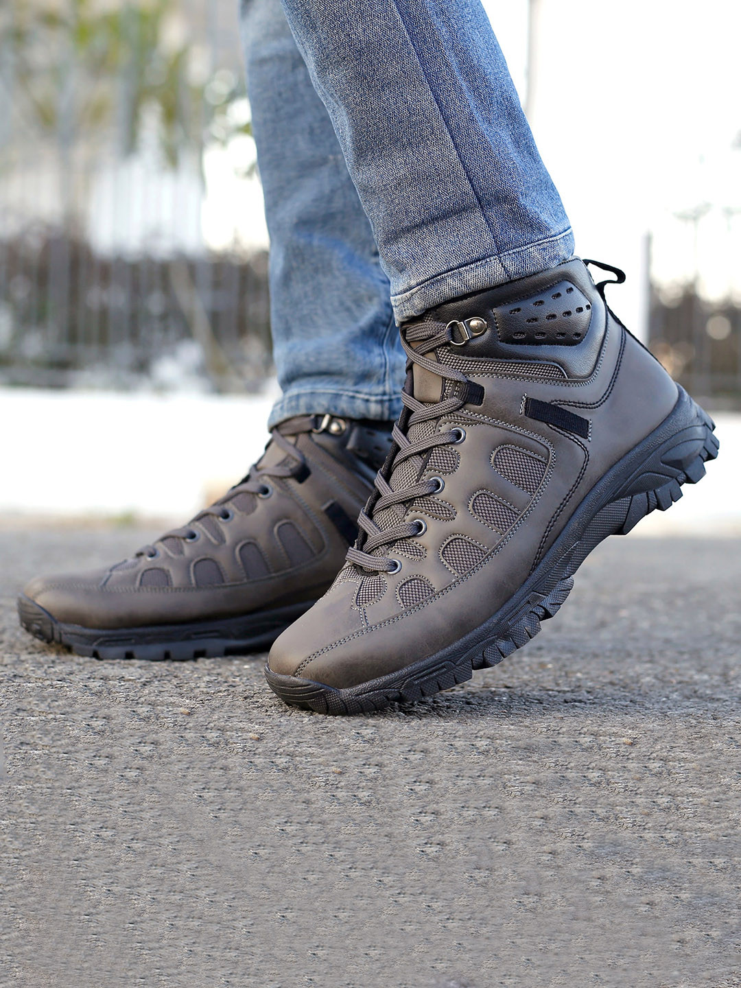 bacca bucci Men Textured Mid Top Mild Waterproof Flatform-Heel Hiking Boots