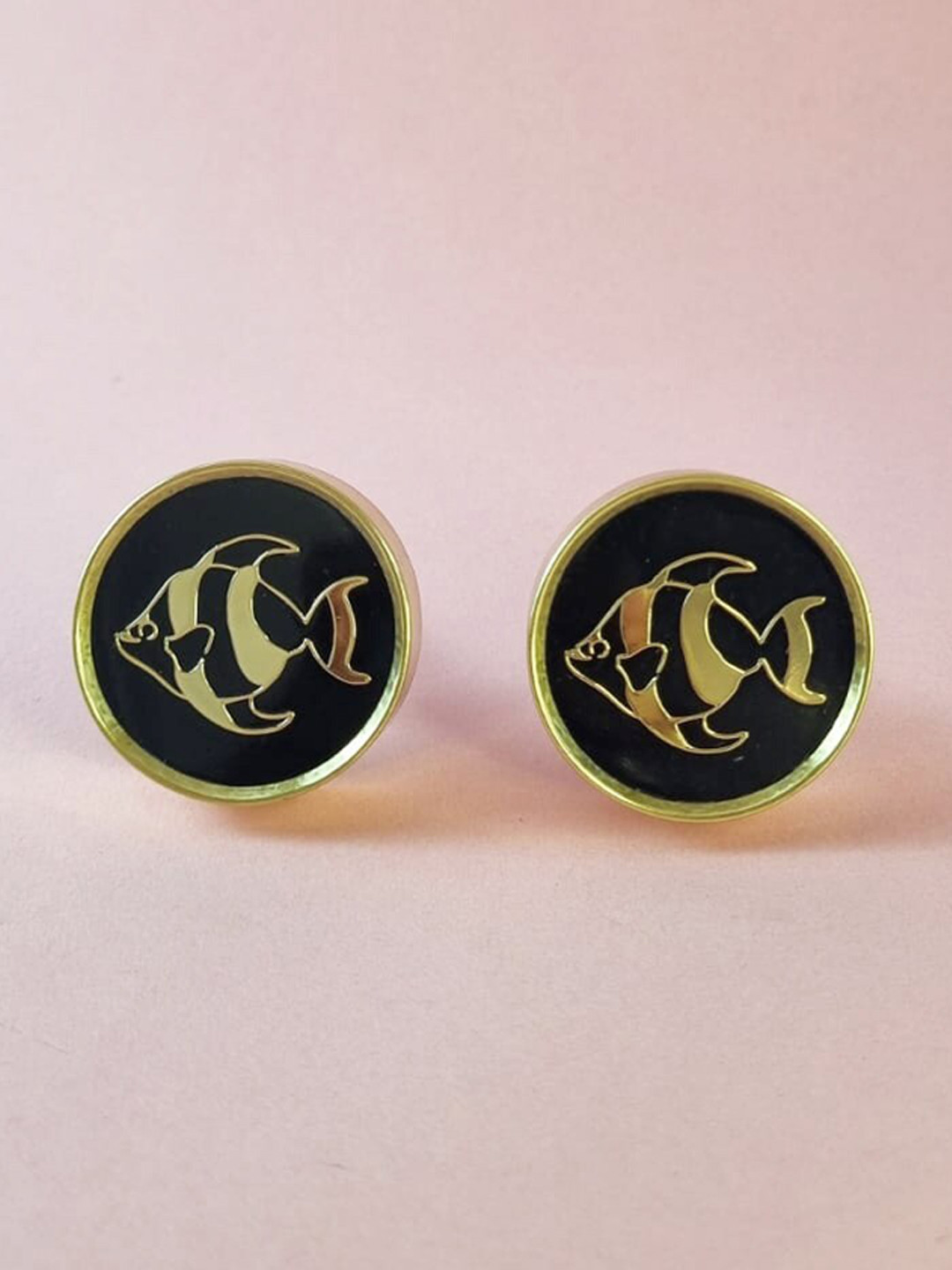 Folkstorys Matsya 2-Pcs Black & Gold-Toned Fish Design Metal Drawer Knobs