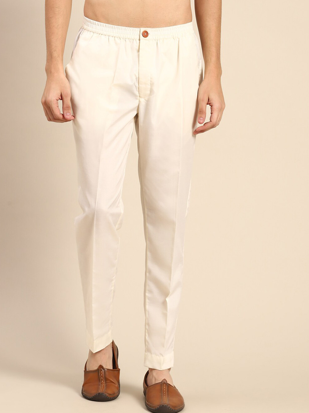 KISAH Men Cream Relaxed Straight Leg Mid-Rise Cotton Pleated Trousers
