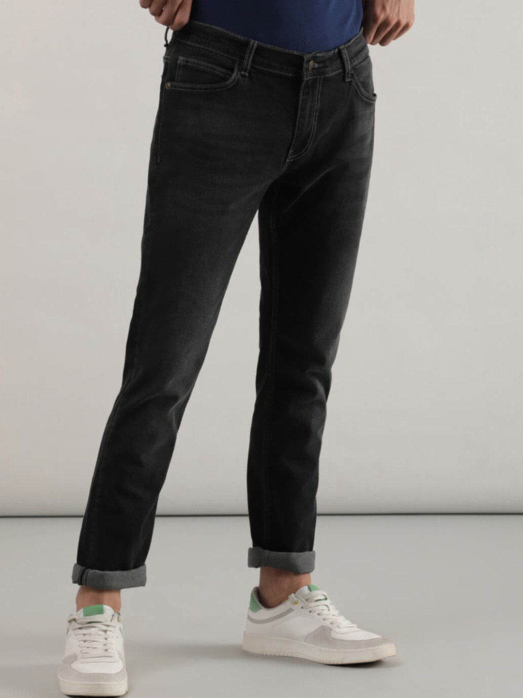 Lee Men Bruce Mid-Rise Clean Look Skinny Fit Cotton Stretchable Jeans