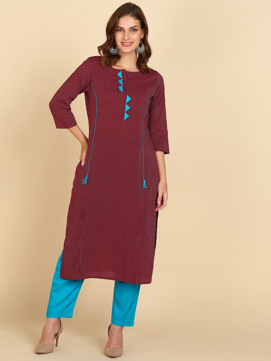 VEDANA Striped Round Neck Pure Cotton Kurta