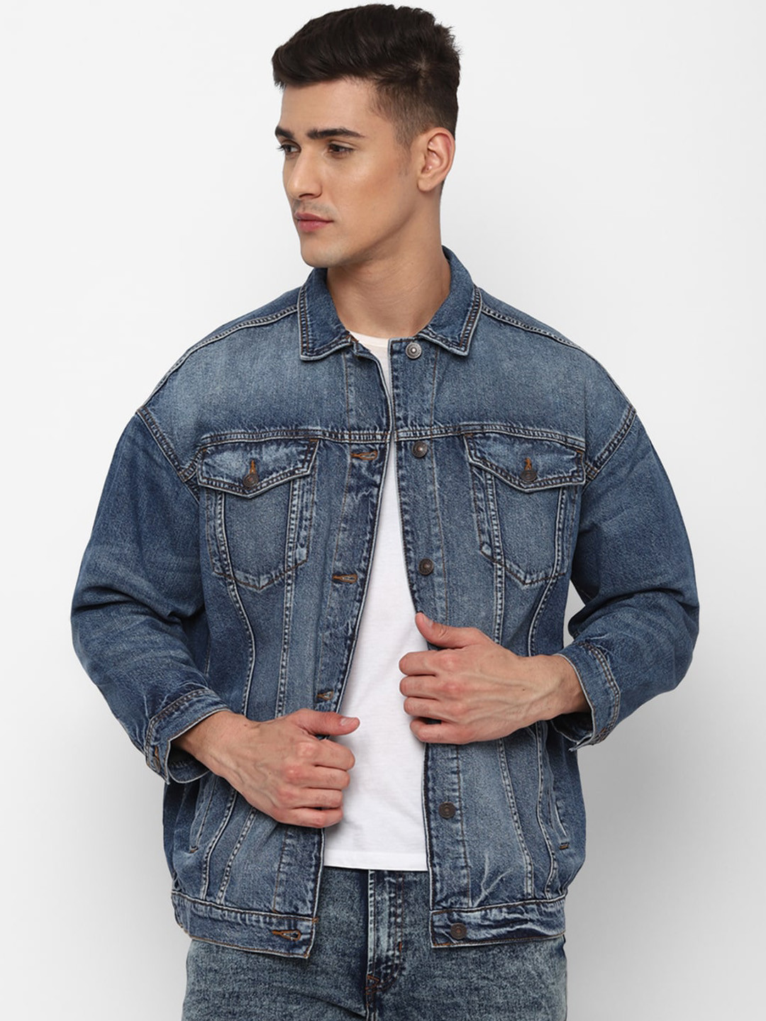AMERICAN EAGLE OUTFITTERS Washed Denim Jacket