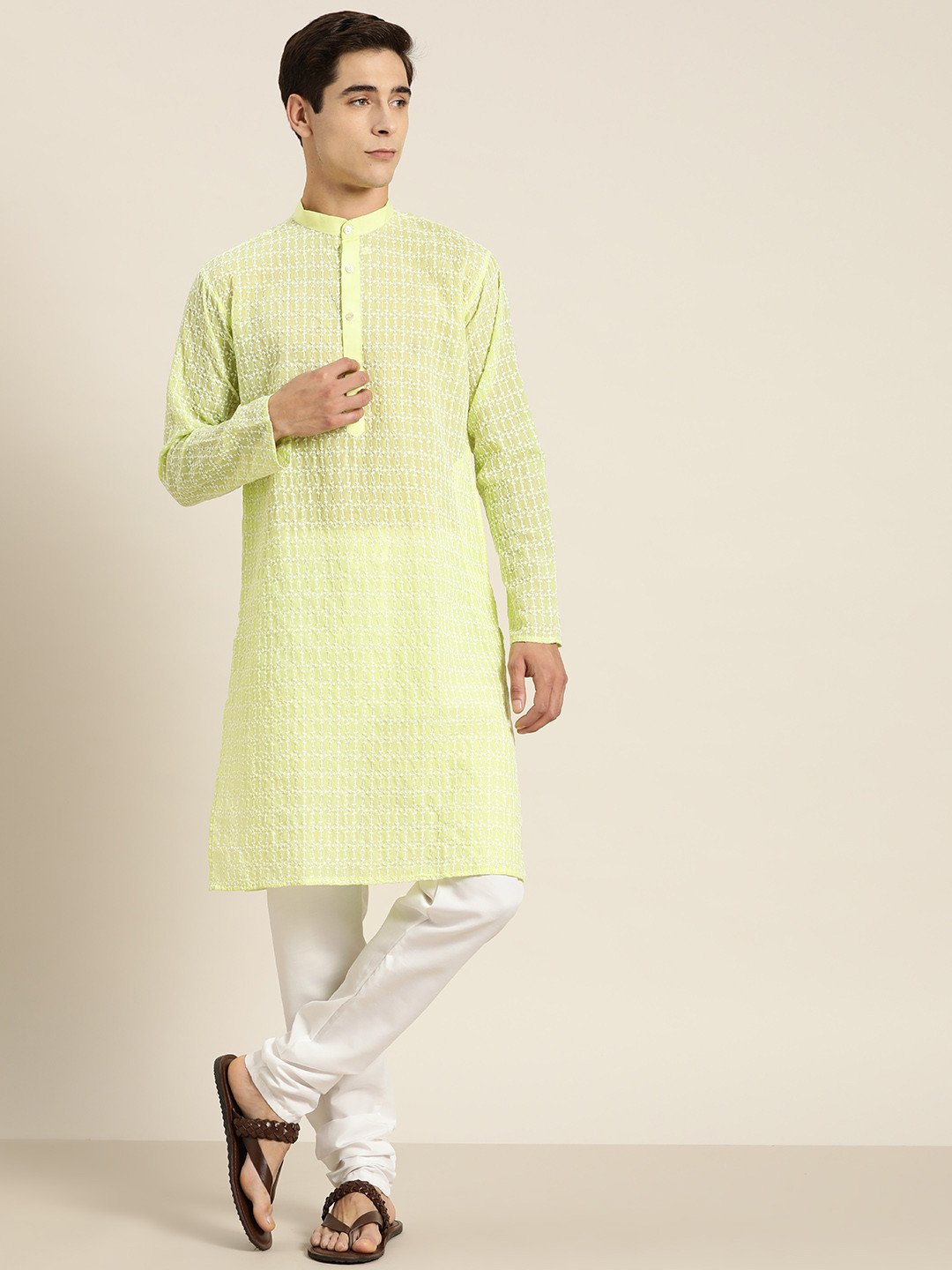 SOJANYA Men Embroidered Regular Thread Work Pure Cotton Kurta with Churidar