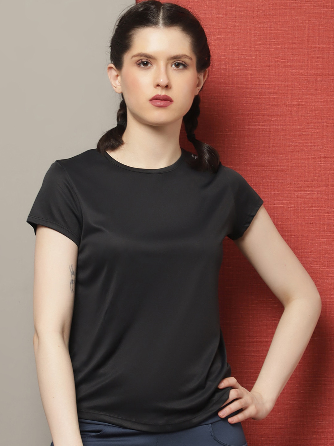 Friskers Round Neck Short Sleeves Cut outs Slim Fit Running T-shirt