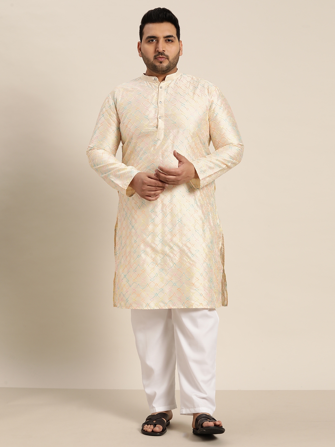 SOJANYA PLUS Embroidered Thread Work Kurta