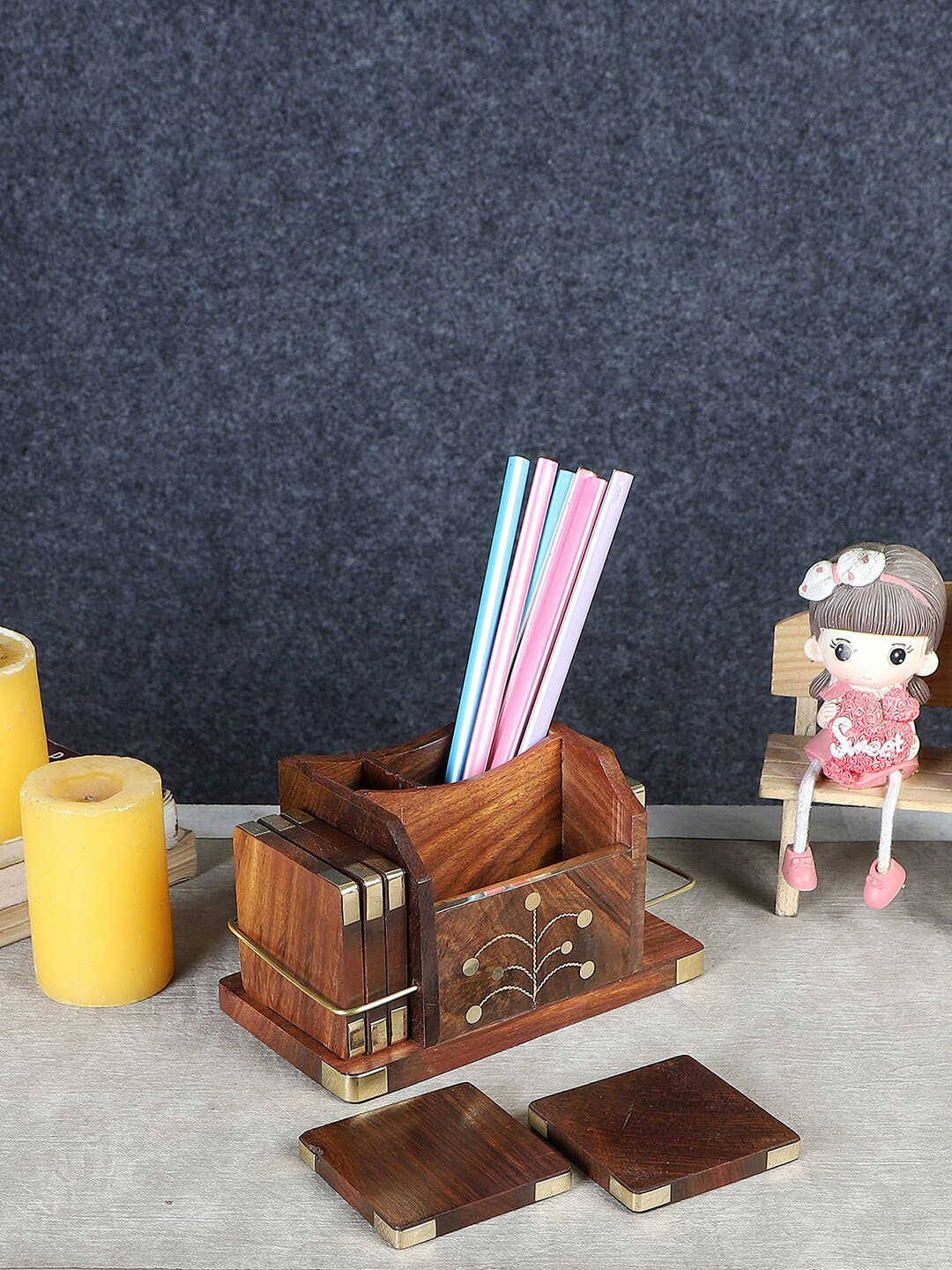 EXIM DECOR Brown Sheesham Wood Pen Stand With Coaster Showpiece