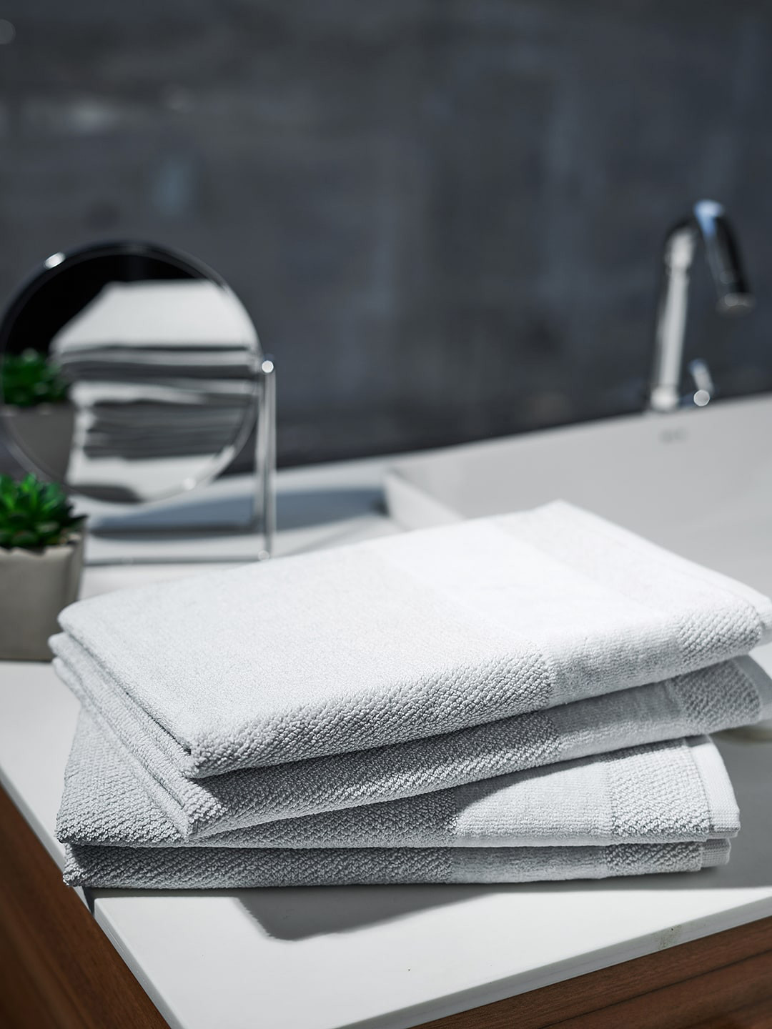 Pure Home and Living Grey 4 Pieces 550 GSM Cotton Hand Towels