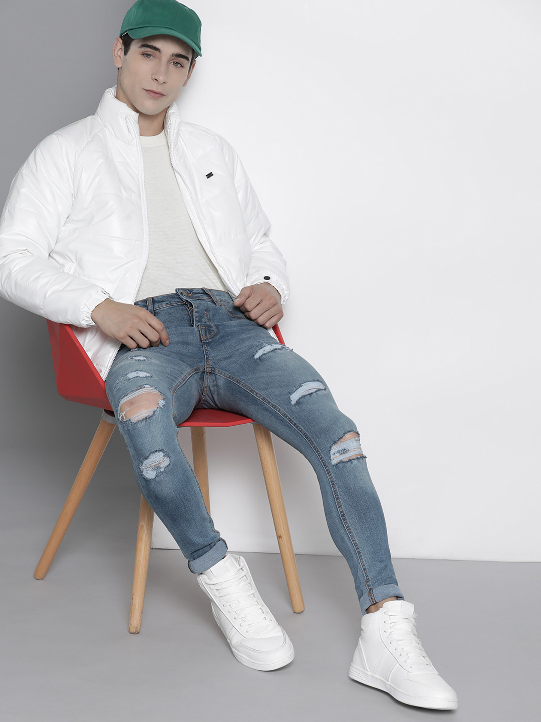 BRAVE SOUL Men Skinny Fit Mildly Distressed Light Fade Stretchable Jeans