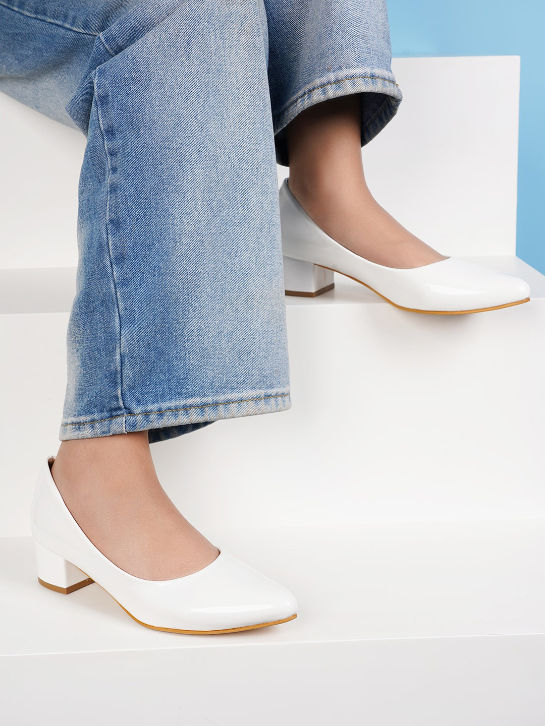 DressBerry White Pointed Toe Block Heel Pumps