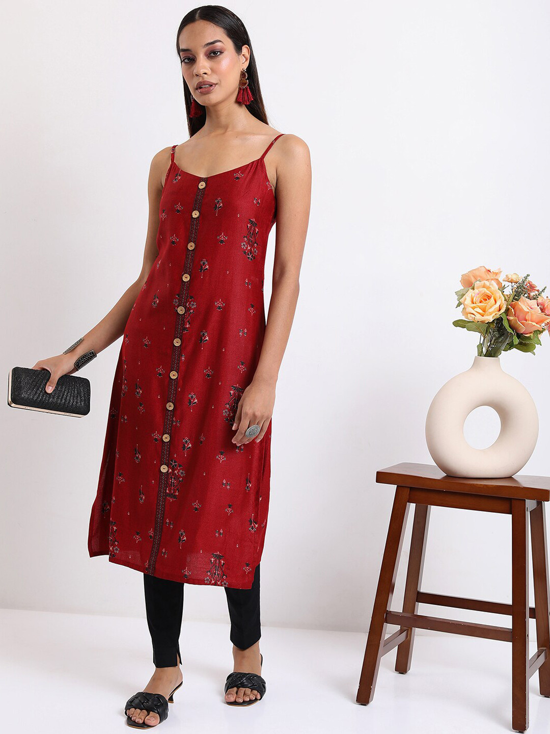Vishudh Red & Navy blue Ethnic Printed Shoulder Straps Kurta