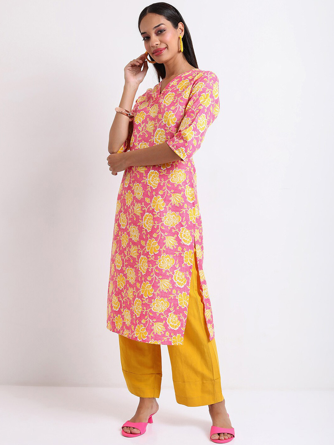 Vishudh Pink & Yellow Floral Printed Sequinned Kurta