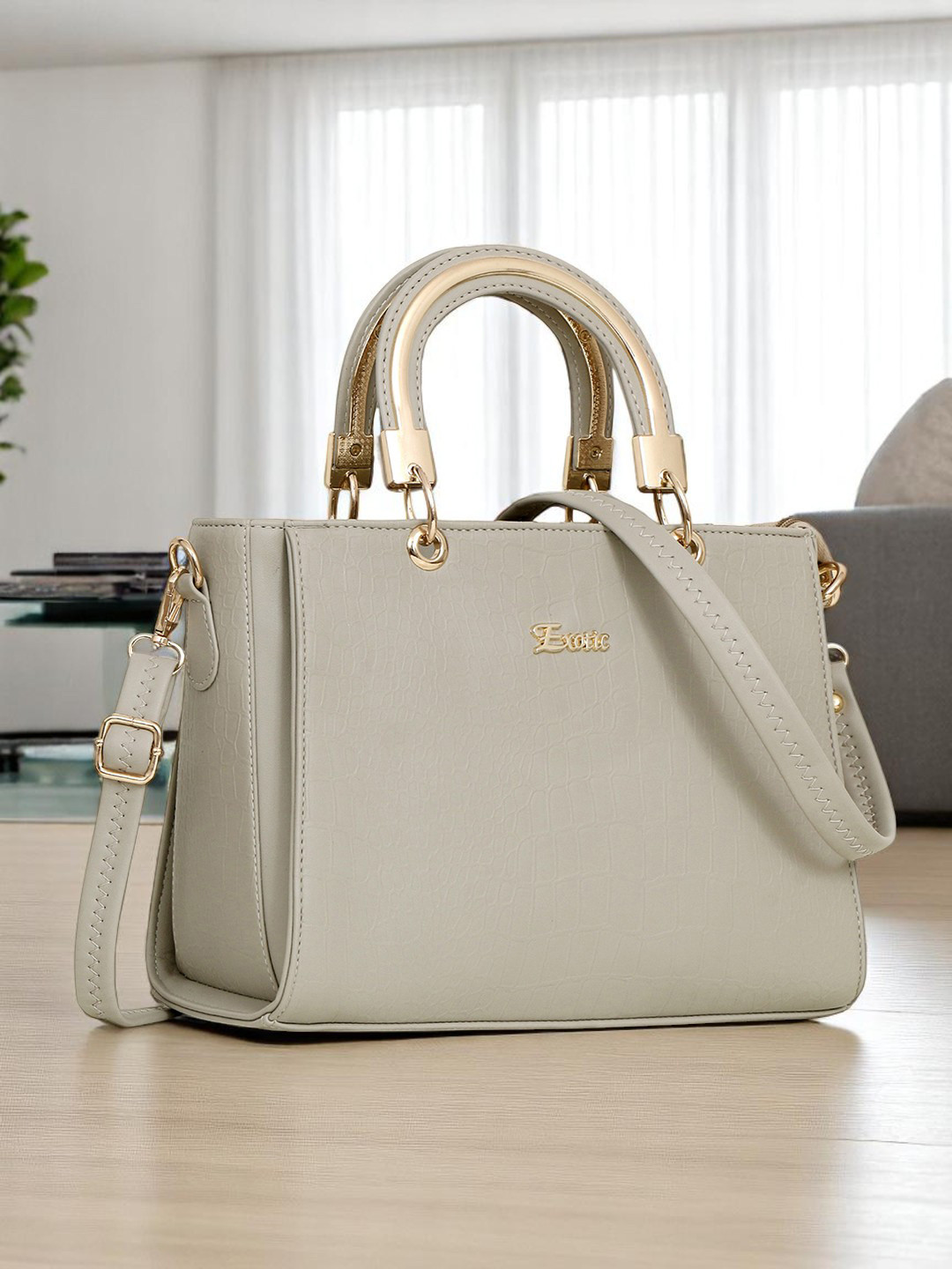 Exotic Animal Textured Medium Structured Handheld Bag