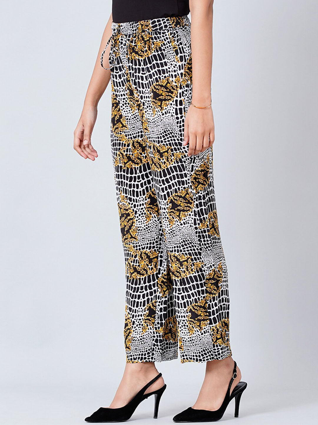First Resort by Ramola Bachchan Women Animal Printed Smart Palazzos