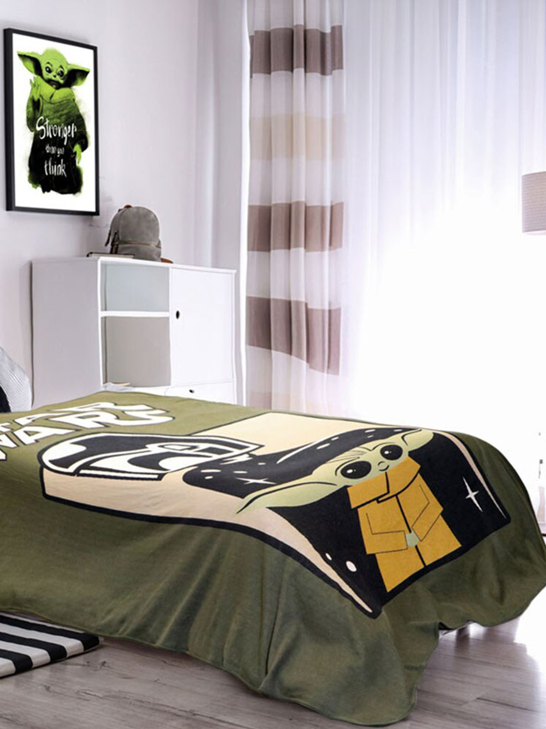 Pluchi Kids Green Starwars Madalorian & Yoda Disney AC Room 350 GSM Single Bed Blanket