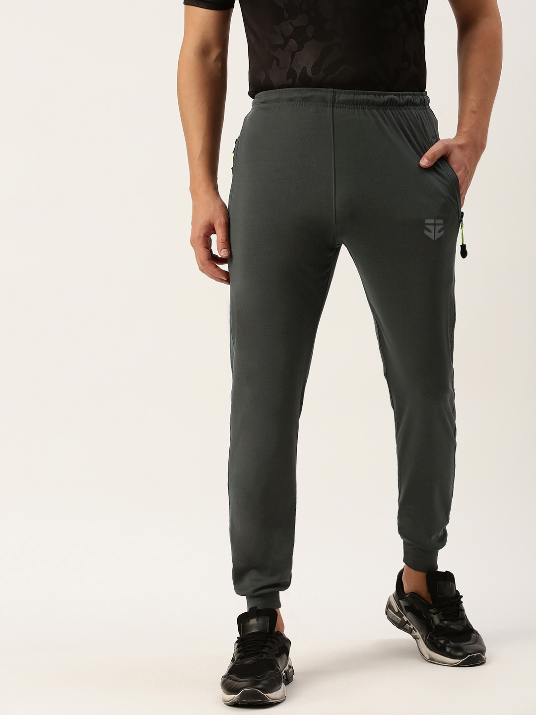 Slim fit under shop armour joggers