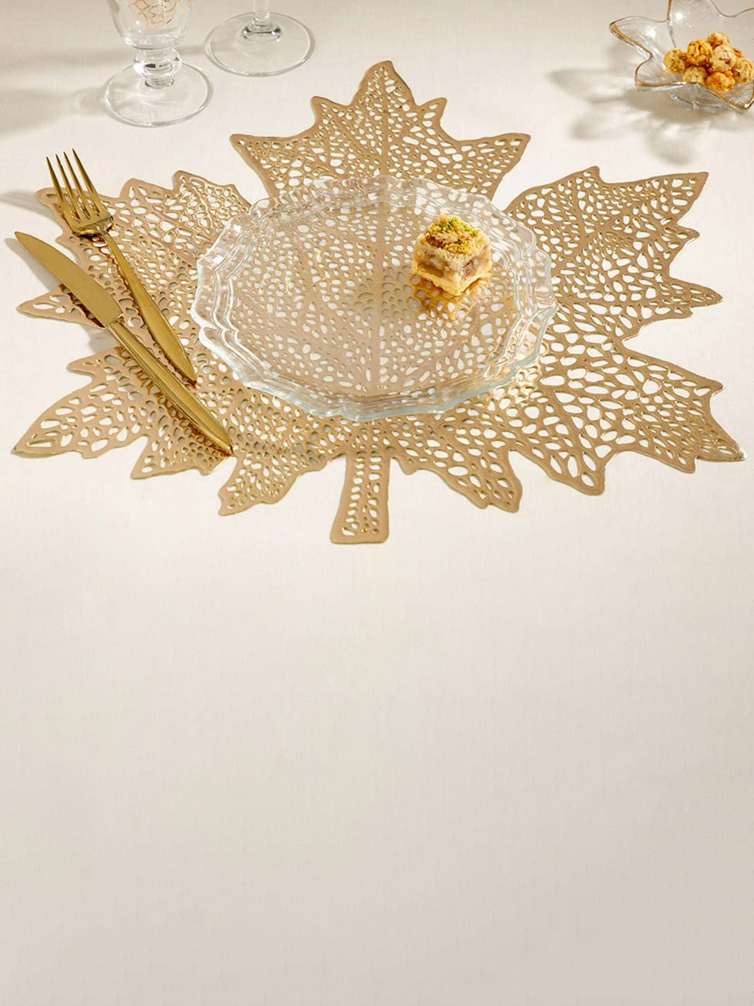 Bajo's Gold-Colored 6 Pieces Ethnic Motif Table Placemats