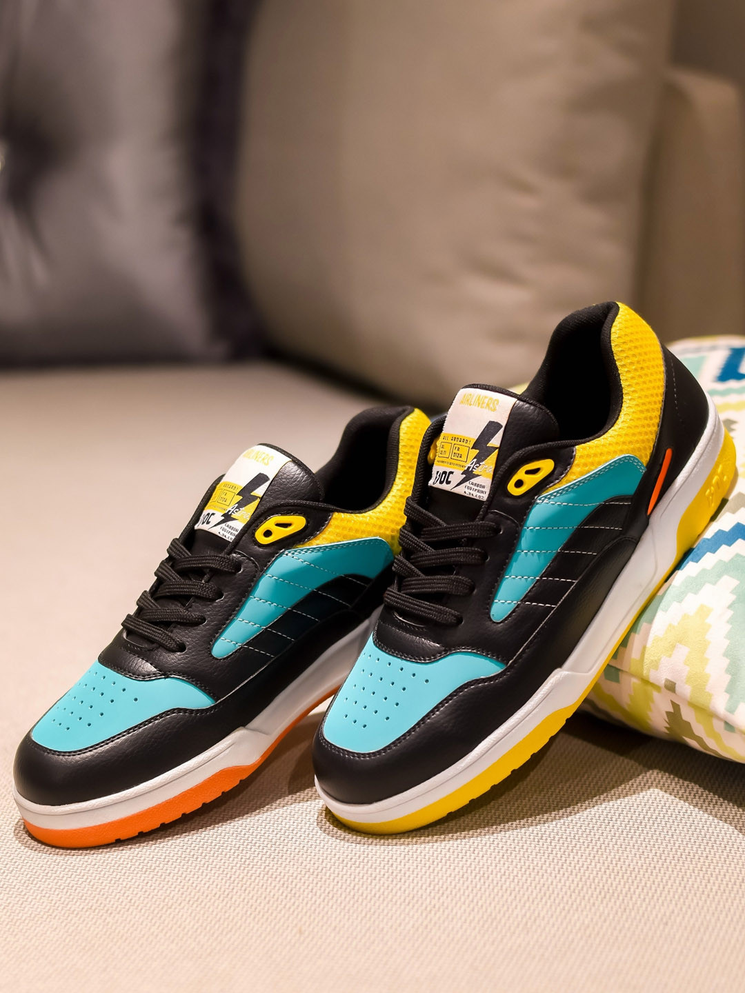 Doc Martin Men Round Toe Colourblocked Antibacterial Lace Ups Sneakers