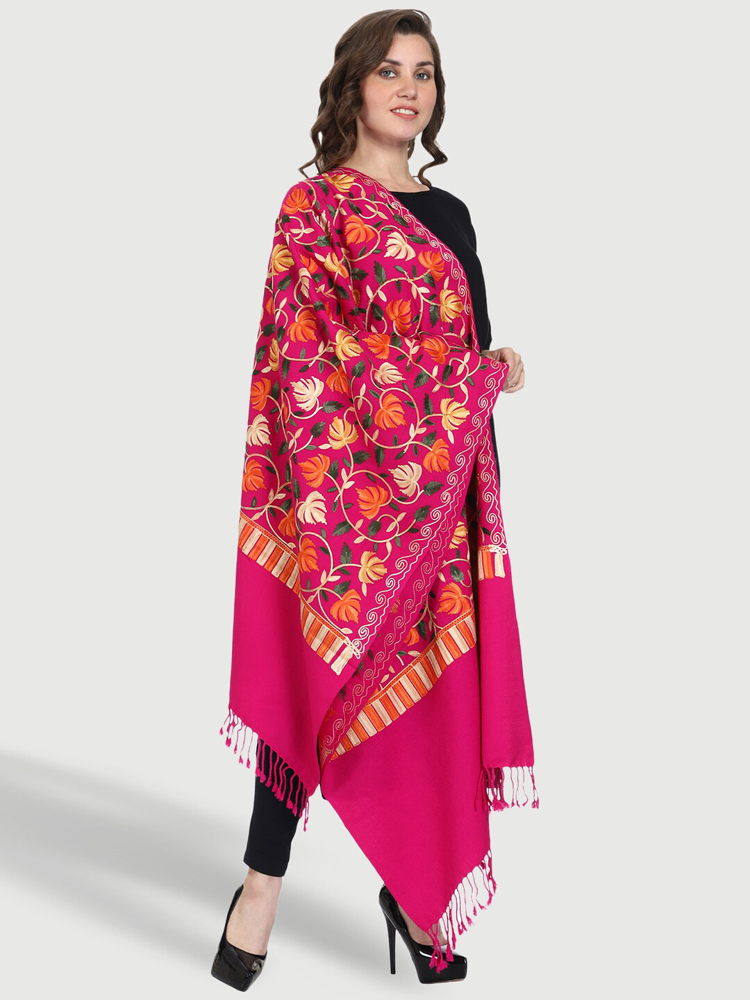 SWI Stylish Women Embroidered Aari Woollen Stole