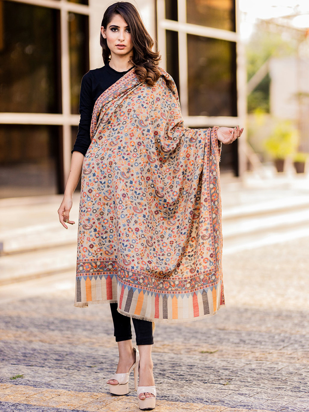 SWI Stylish Paisley Woven Design Shawl