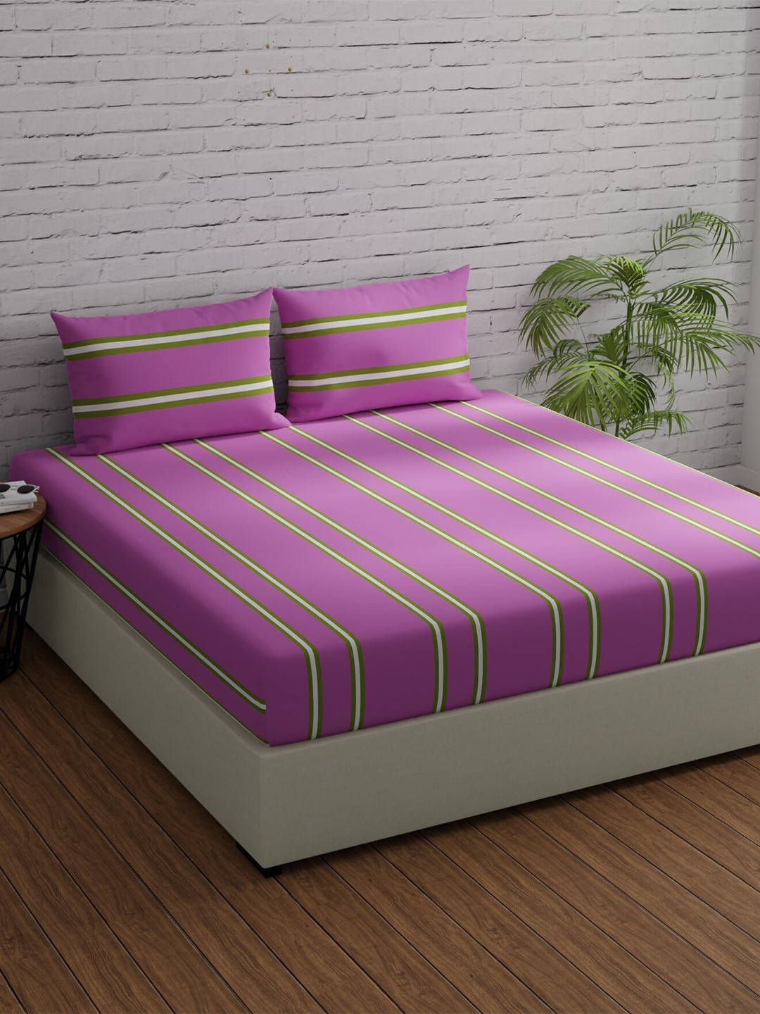 Huesland Comfort Pink & Green Striped 144 TC Cotton Queen Bedsheet & 2 Pillow Covers