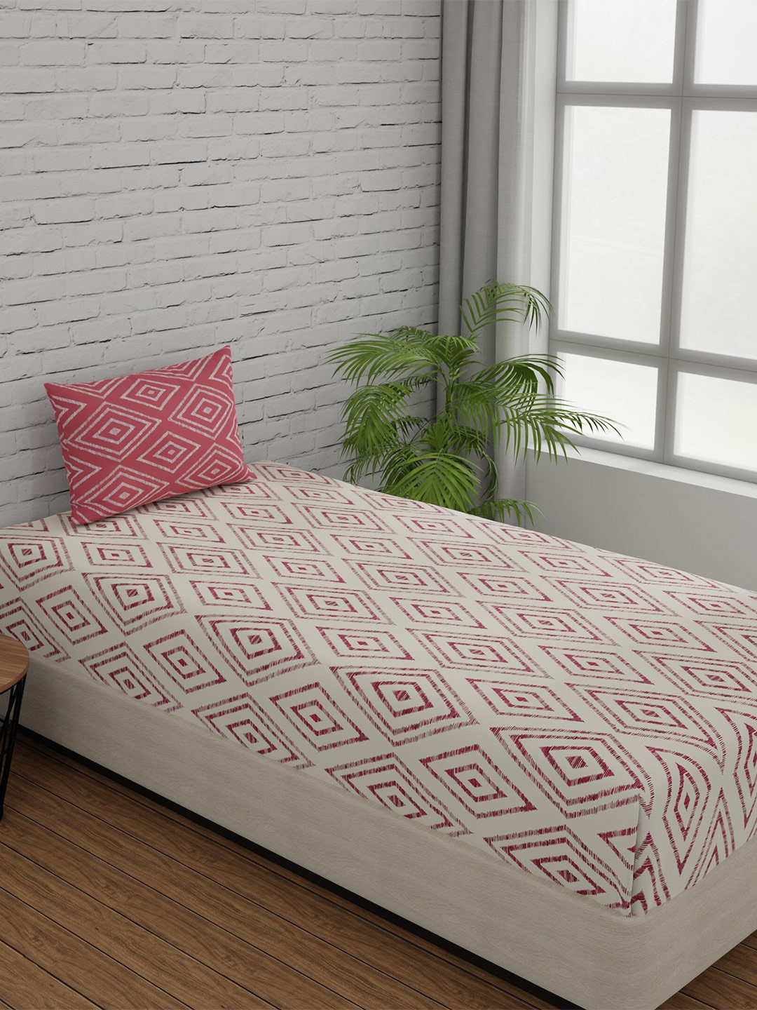 Huesland White Geometric Cotton 144 TC Single Bedsheet with a Pillow Cover-90 x 55 inches
