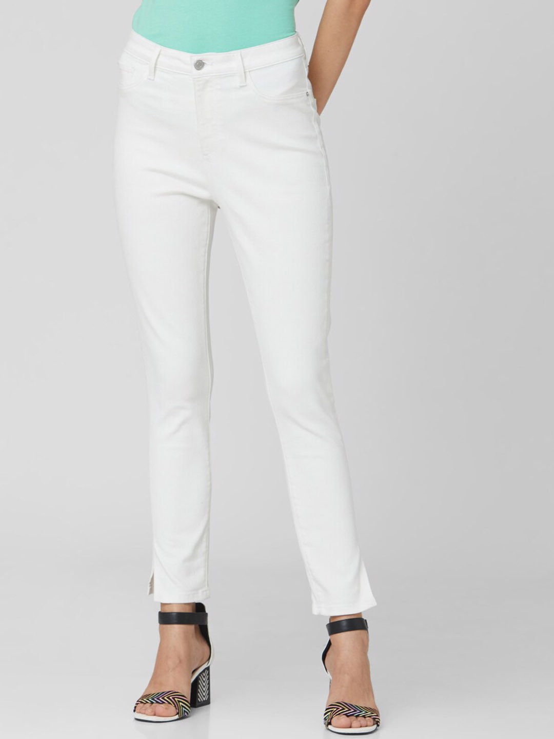 Vero Moda Women Mid-Rise Clean Look Side Slits Skinny Fit Cropped Jeans