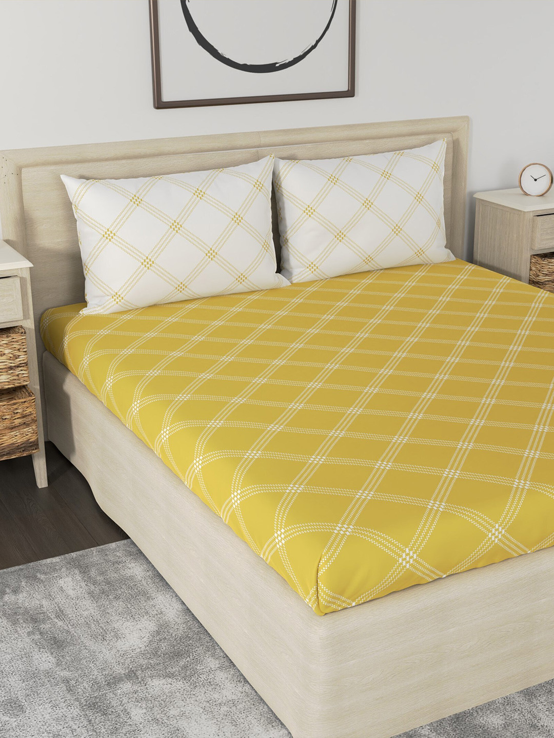 Huesland Aspire Yellow & White Printed 186 TC Cotton King Bedsheet & 2 Pillow Covers
