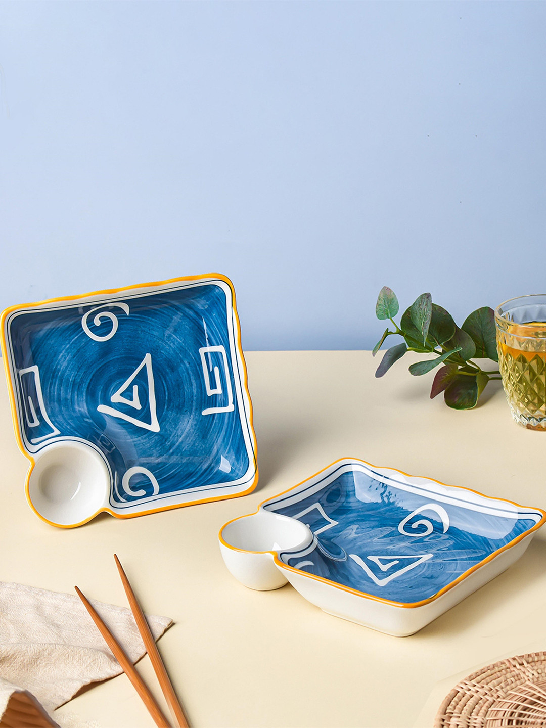 Nestasia Blue and White 2 Pieces Nitori Spiral Patterned Chip And Dip Plates