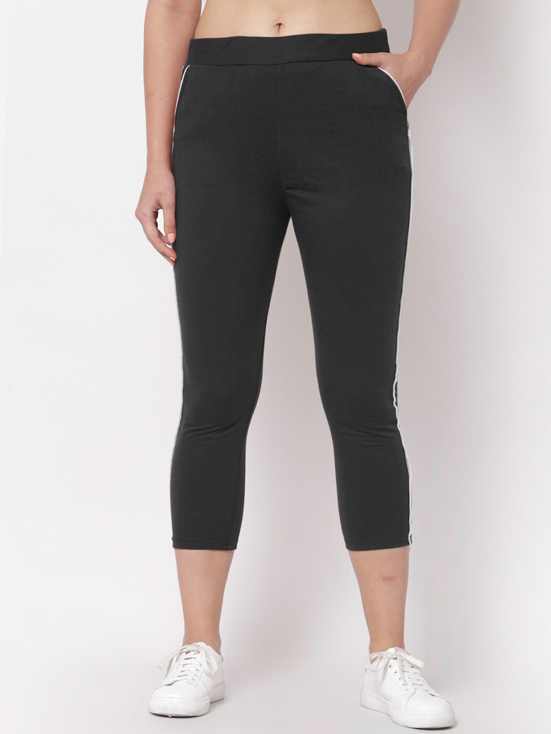 KLOTTHE Women Slim Fit Rapid Dry Woollen Track Pant