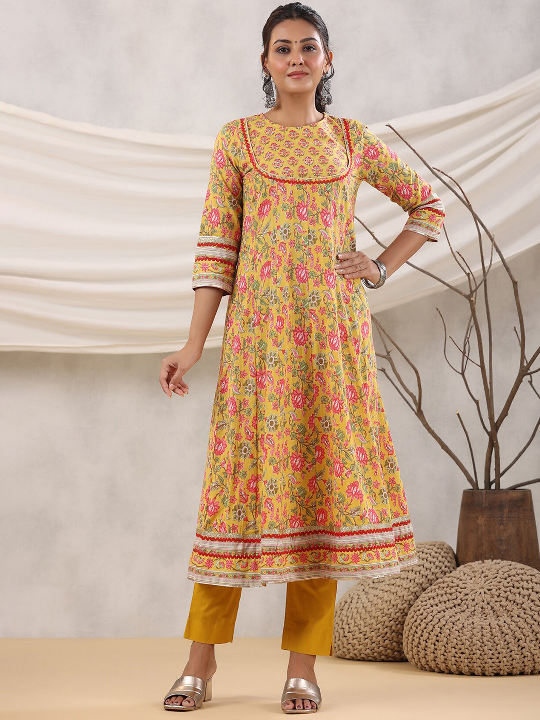 Rain & Rainbow Floral Printed Sequined Anarkali Pure Cotton Kurta with Trousers & Dupatta