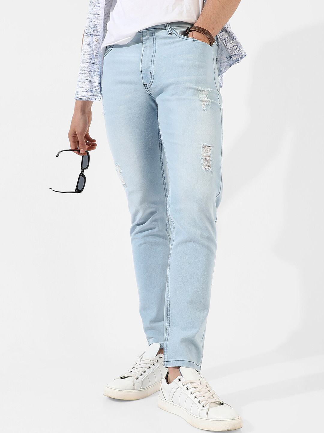 Campus Sutra Men Light Blue Smart Slim Fit Light Fade Stretchable Ripped Jeans