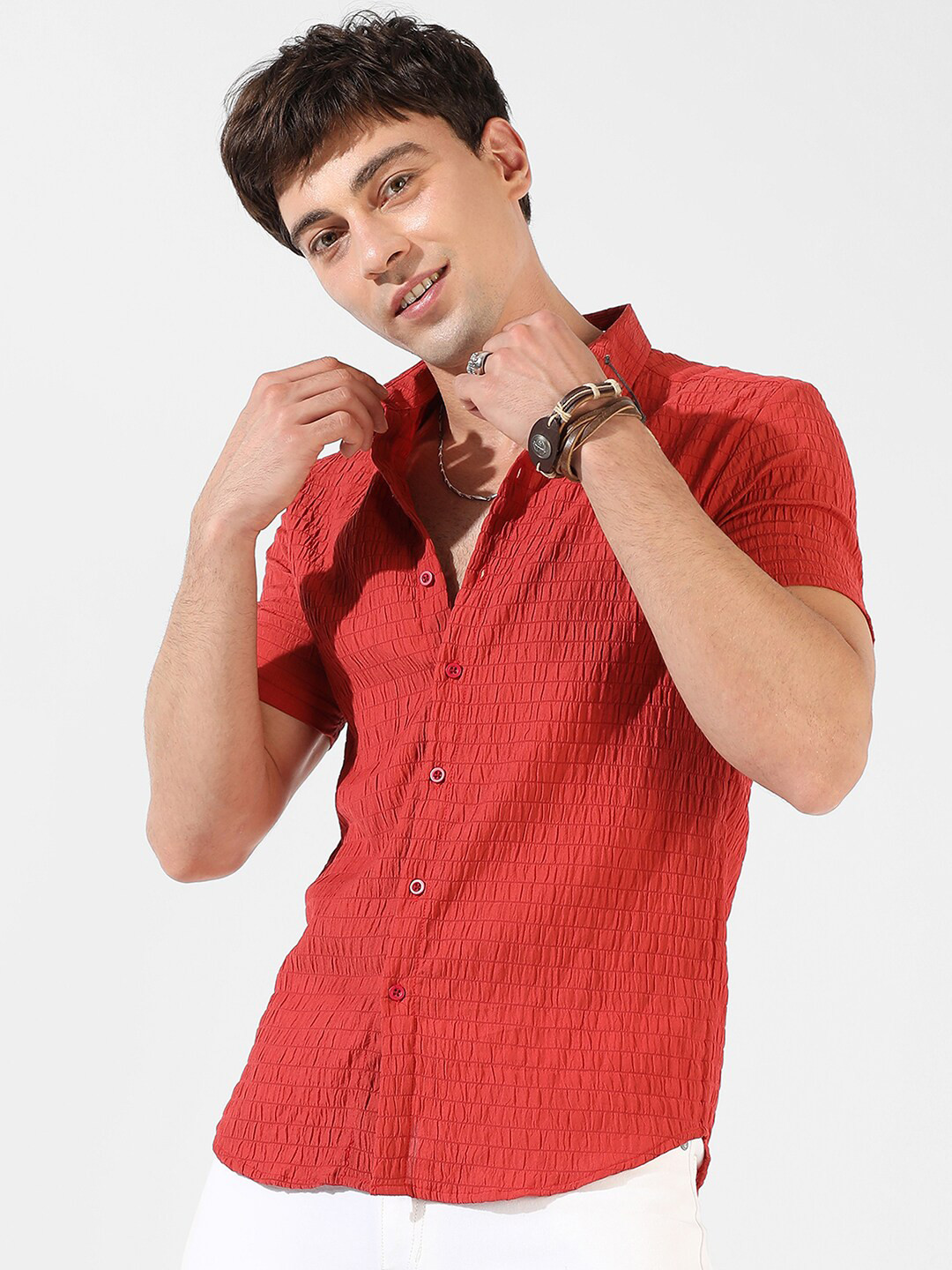 Campus Sutra Red Textured Regular Fit Casual Slim Fit Shirt
