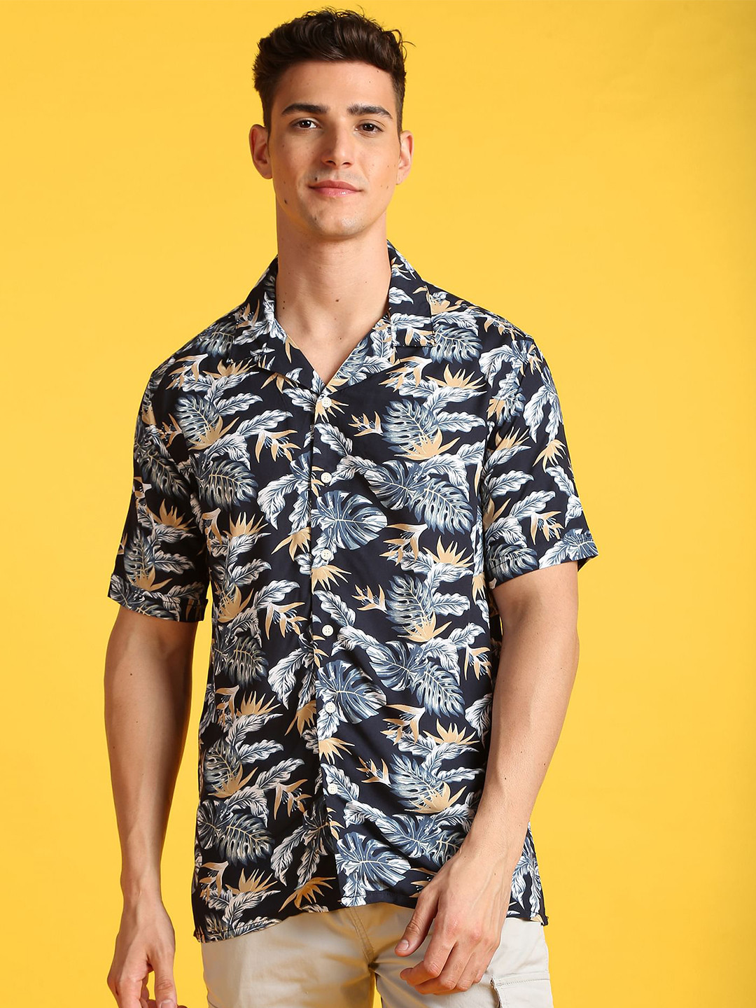 Flying Machine Tropical Printed Slim Fit Cuban Collar Opaque Casual Shirt